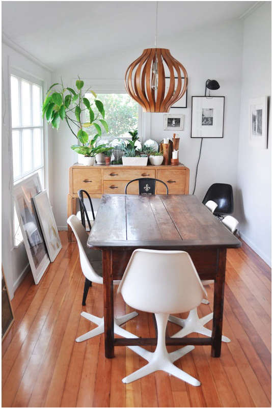 Design Sleuth: Clip Light as Picture Illumination