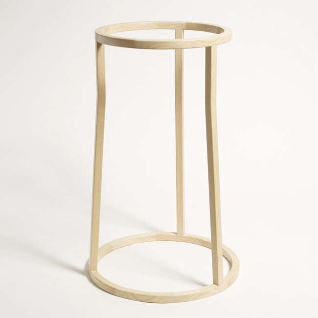 Uma – Clothes Stand