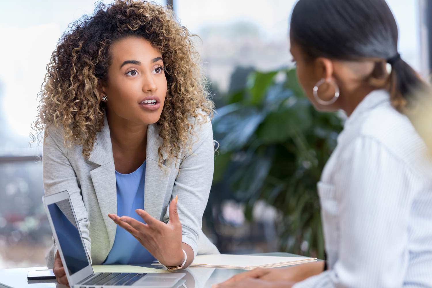 How to Answer Interview Questions About When Your Boss Is Wrong