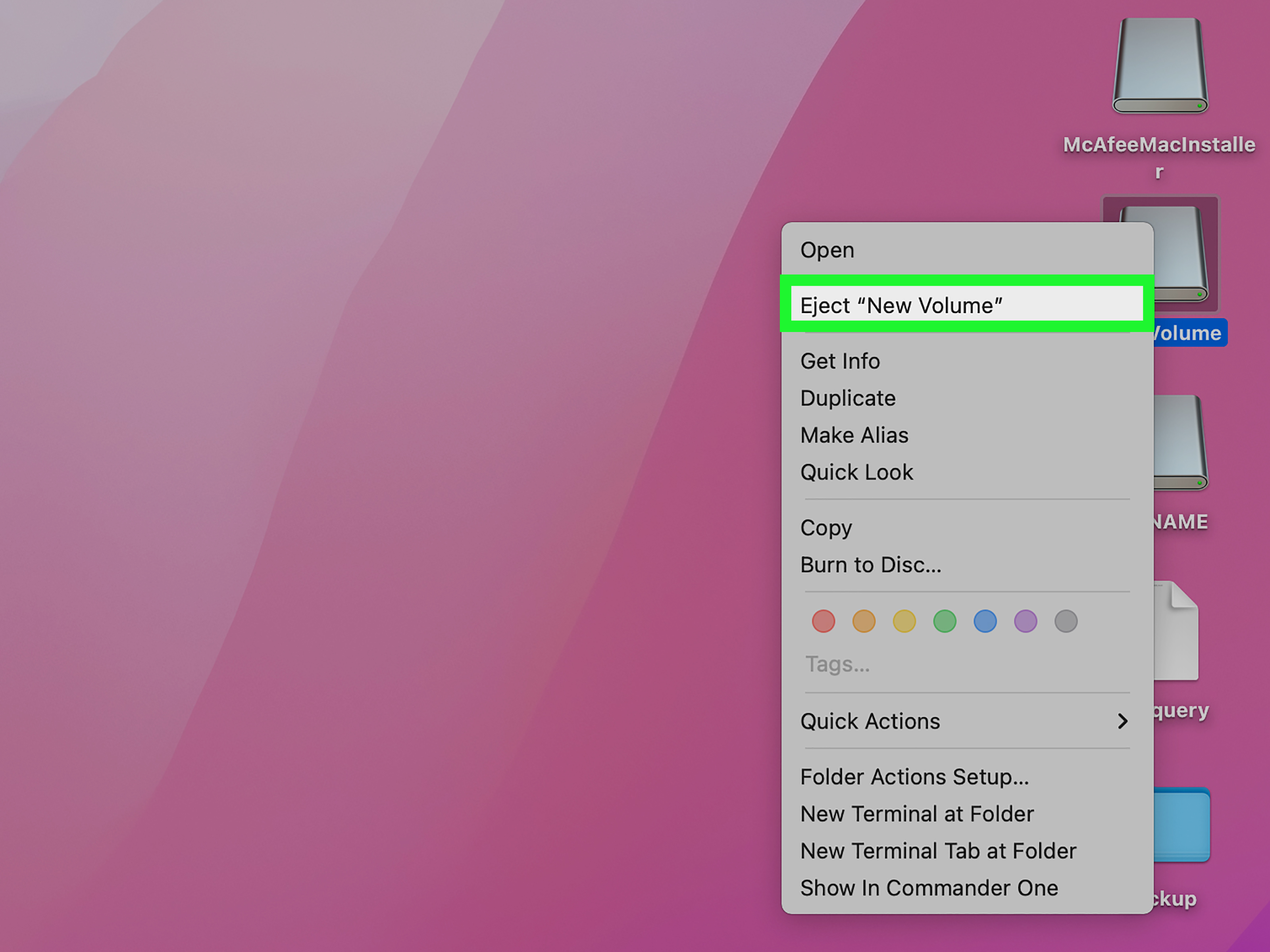 How to Transfer Data From a Flash Drive to a Computer