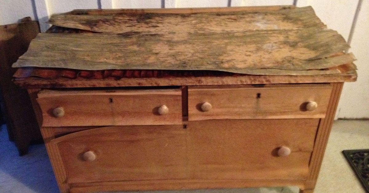 How to Remove Old Veneer and Use Wallpaper to Hide Flaws