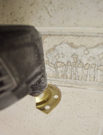 How To Remove An Old Shower Tile Border